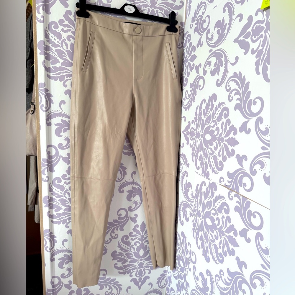 Zara Cream tan Faux Leather Slacks Skinny zip ankle Pants M beige